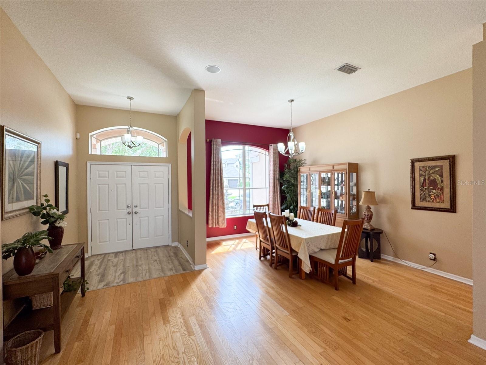 Image 29 of 58 For 1121 Riveredge Drive