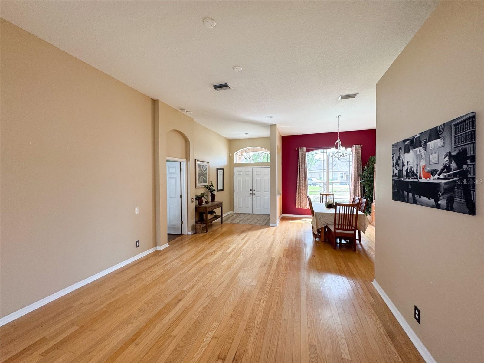 Image 30 of 58 For 1121 Riveredge Drive