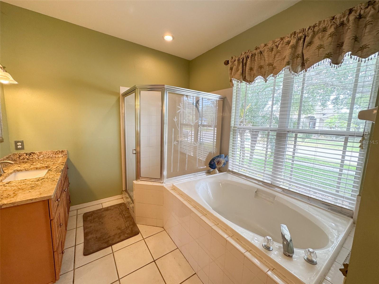 Image 39 of 58 For 1121 Riveredge Drive
