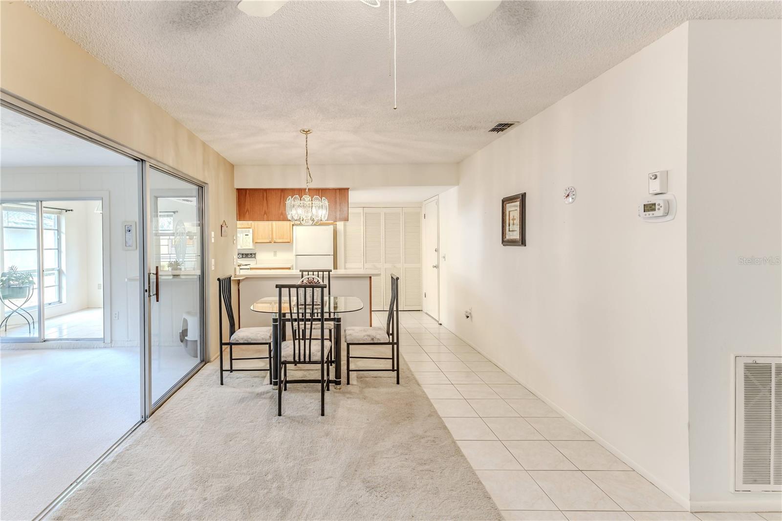 Listing photo id 9 for 6172 Prestwick Court