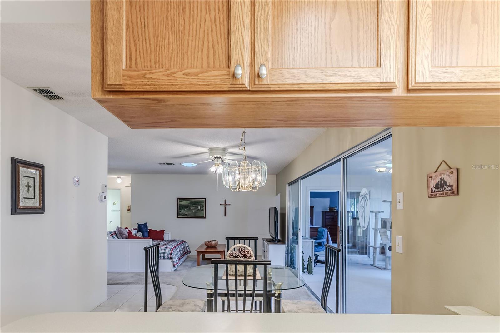 Listing photo id 12 for 6172 Prestwick Court