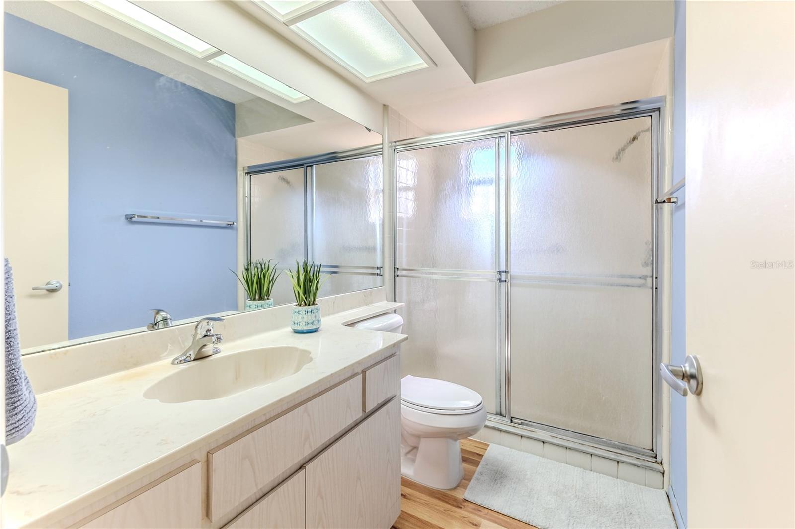 Listing photo id 23 for 6172 Prestwick Court