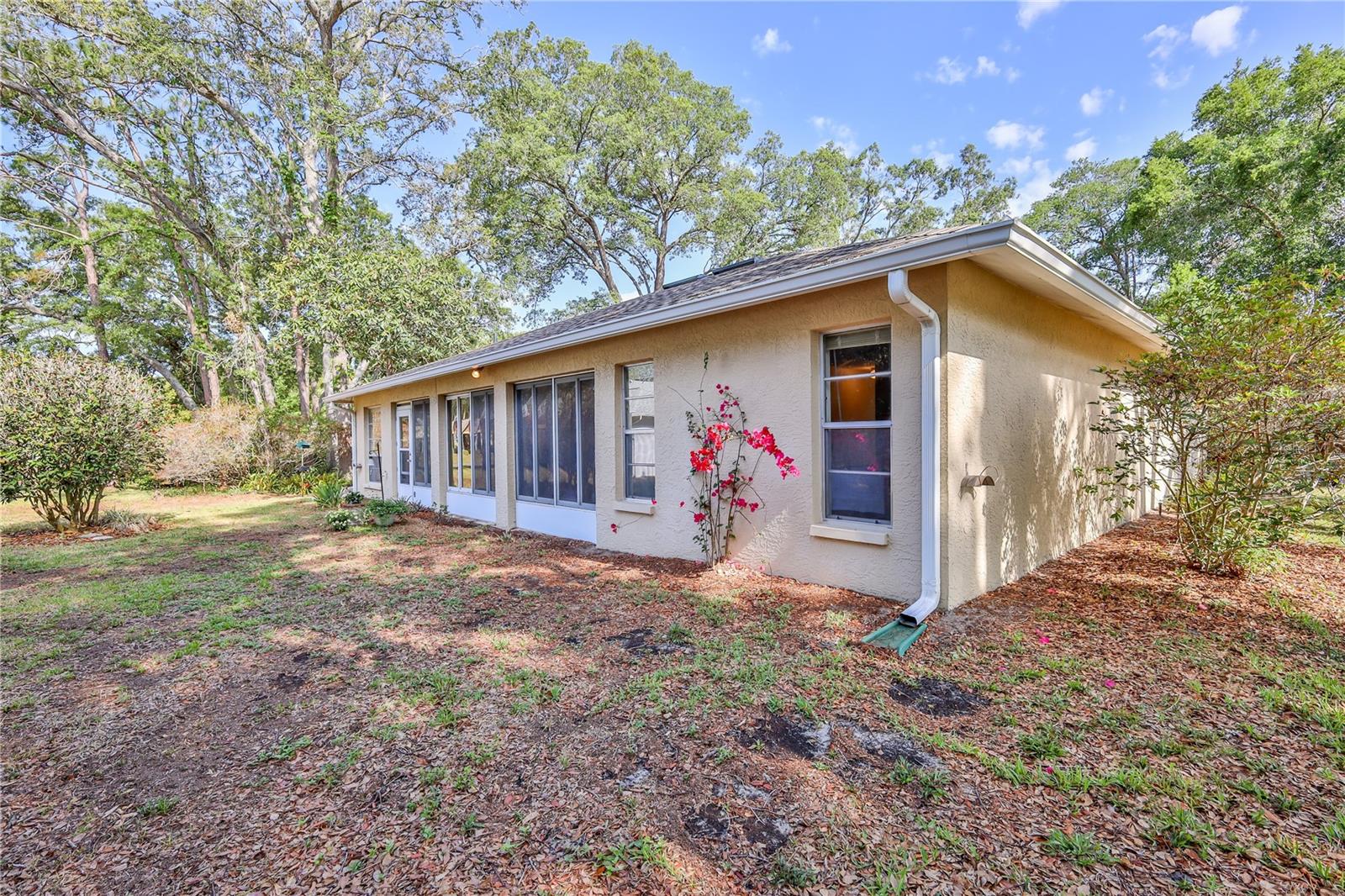 Listing photo id 34 for 6172 Prestwick Court