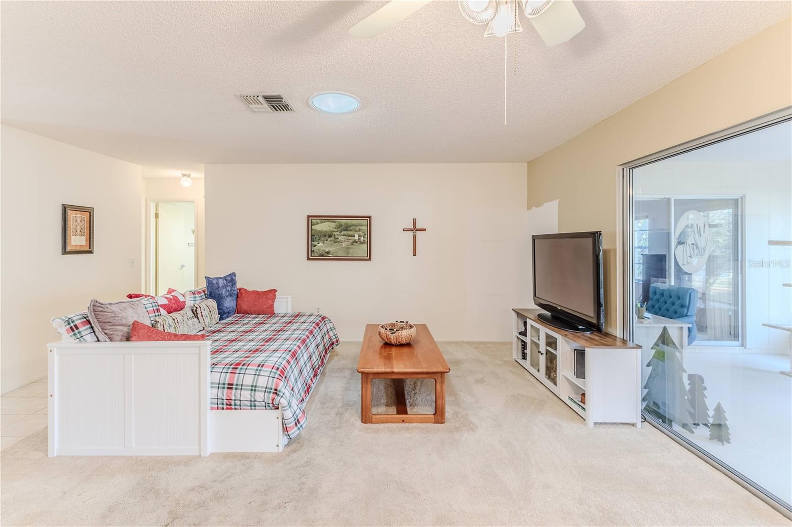 Listing photo id 7 for 6172 Prestwick Court