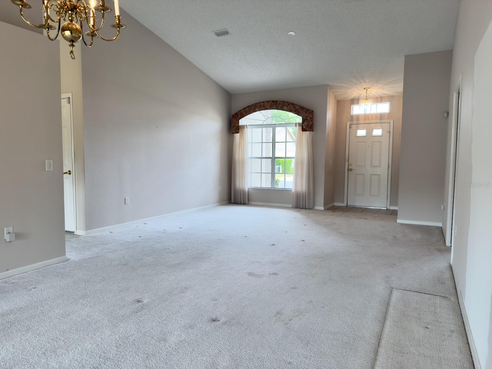 Image 7 of 62 For 18418 Bent Pine Drive