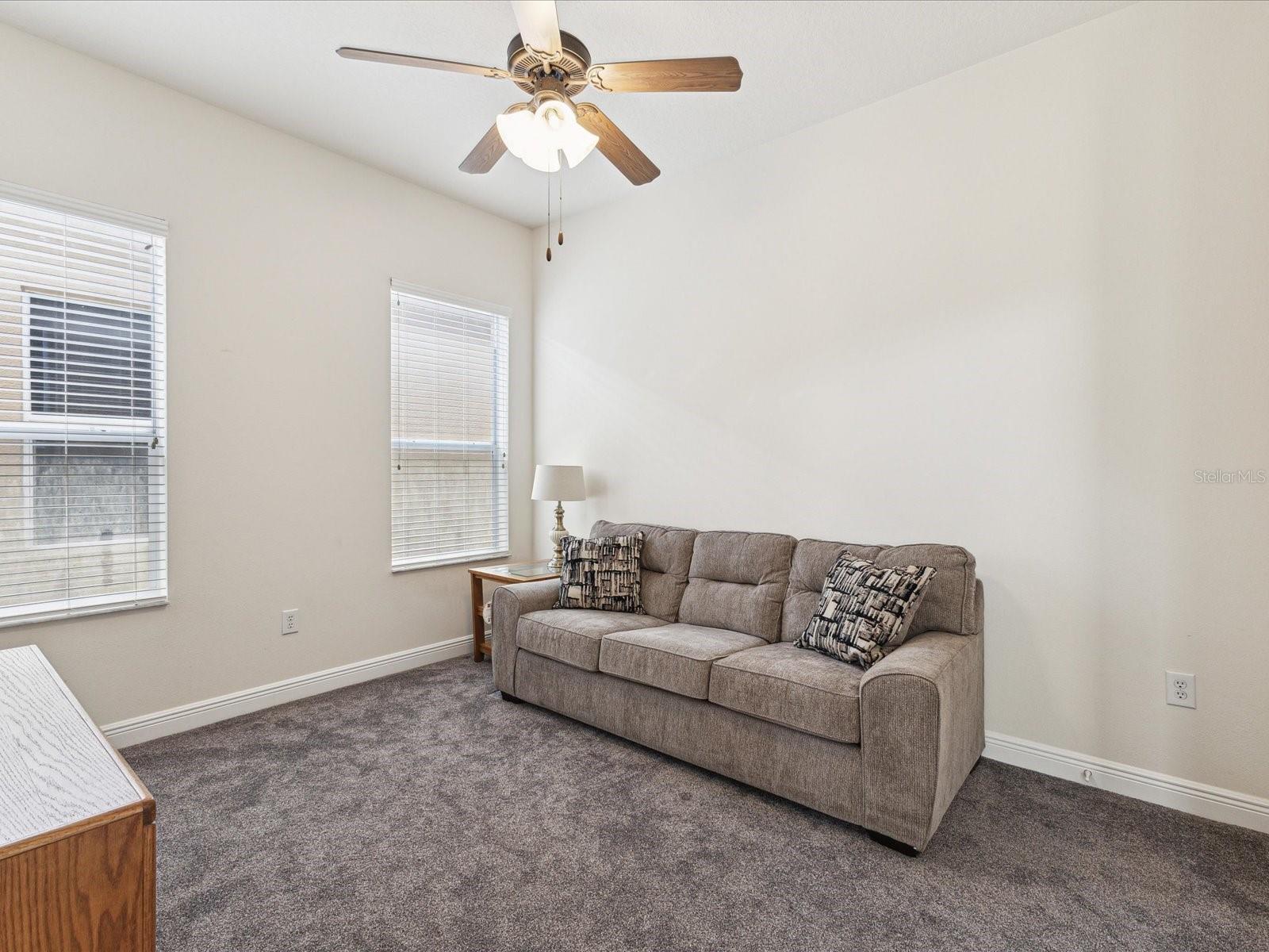 Image 17 of 82 For 10187 Holly Berry Drive