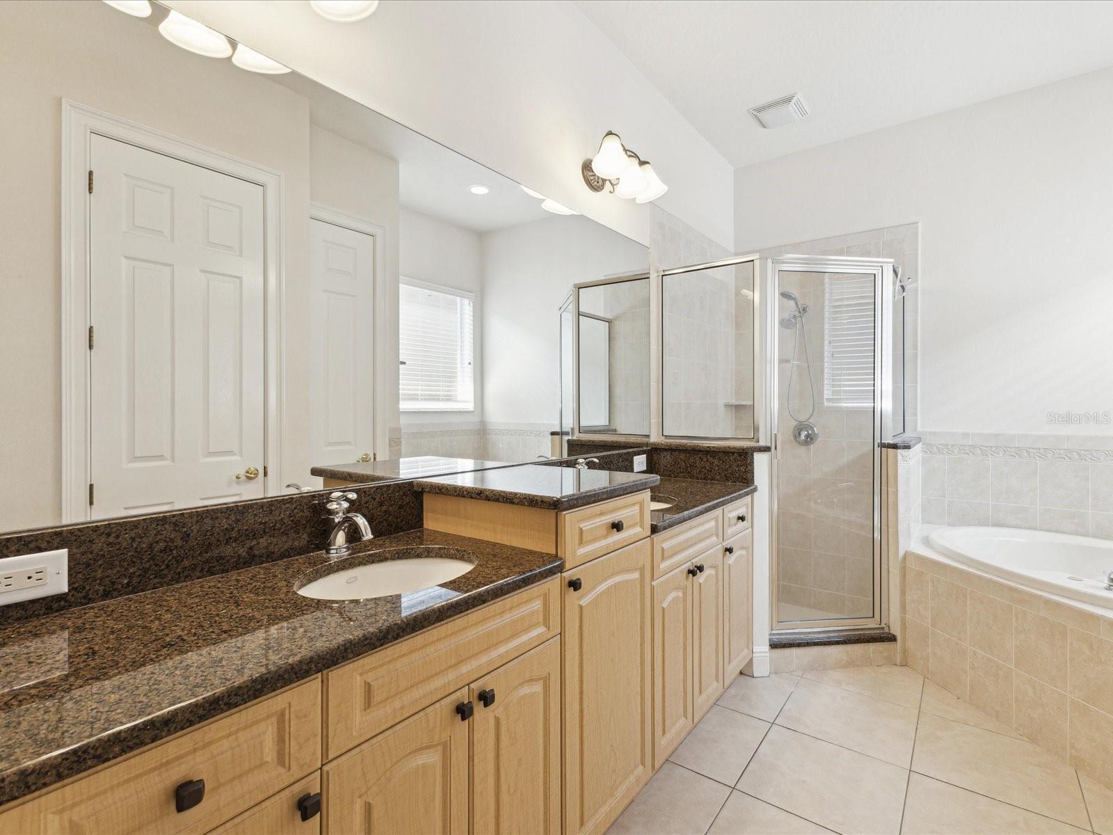Image 31 of 82 For 10187 Holly Berry Drive