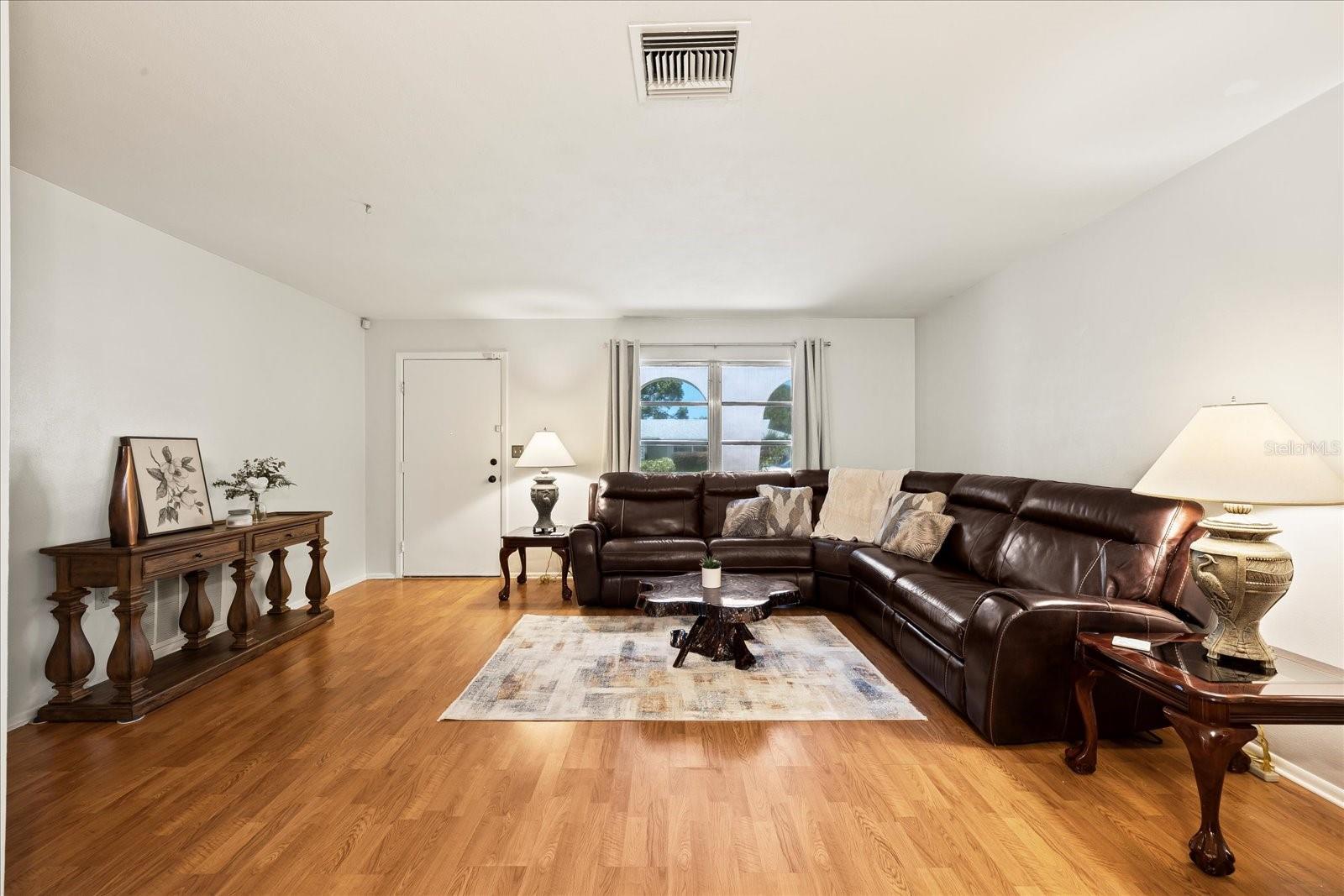 Image 3 of 48 For 3534 Cockatoo Drive