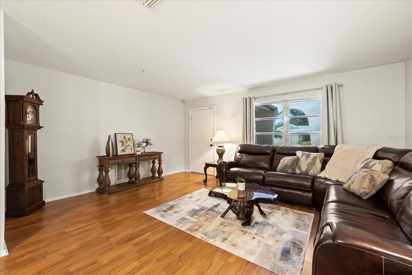 Image 9 of 48 For 3534 Cockatoo Drive