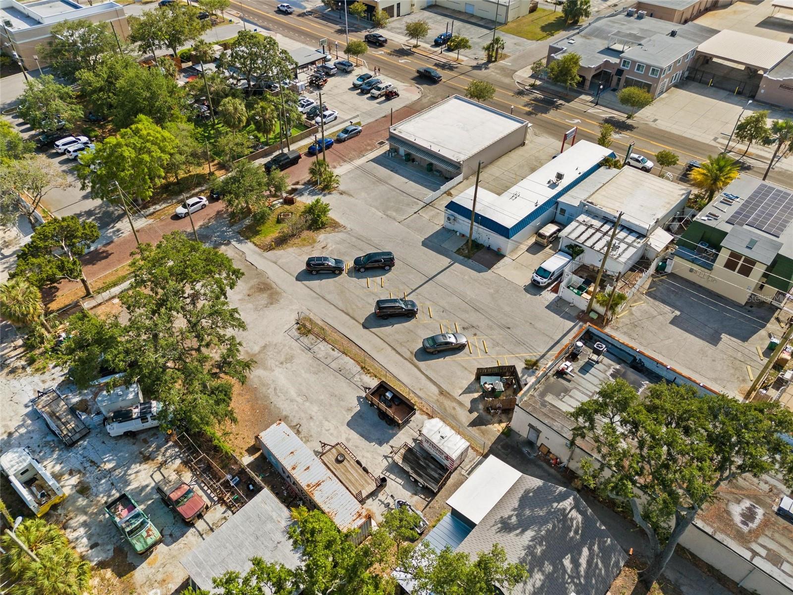 Image 14 of 33 For 419 Pinellas Avenue