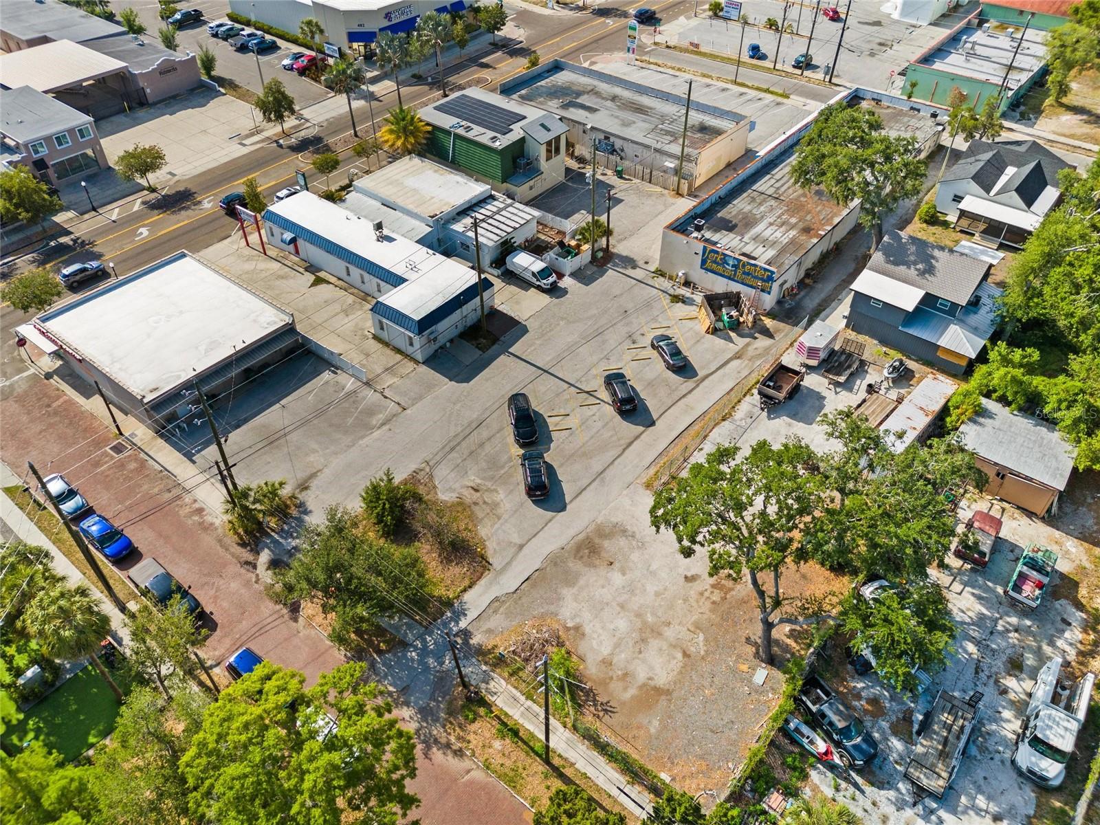 Image 15 of 33 For 419 Pinellas Avenue