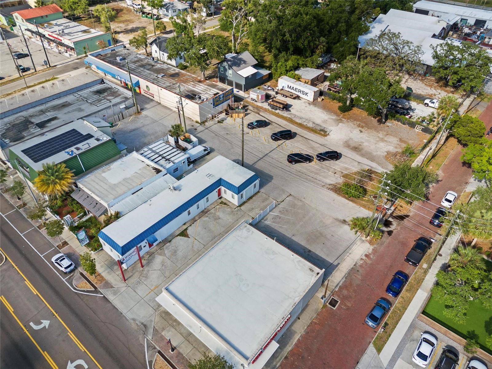 Image 17 of 33 For 419 Pinellas Avenue