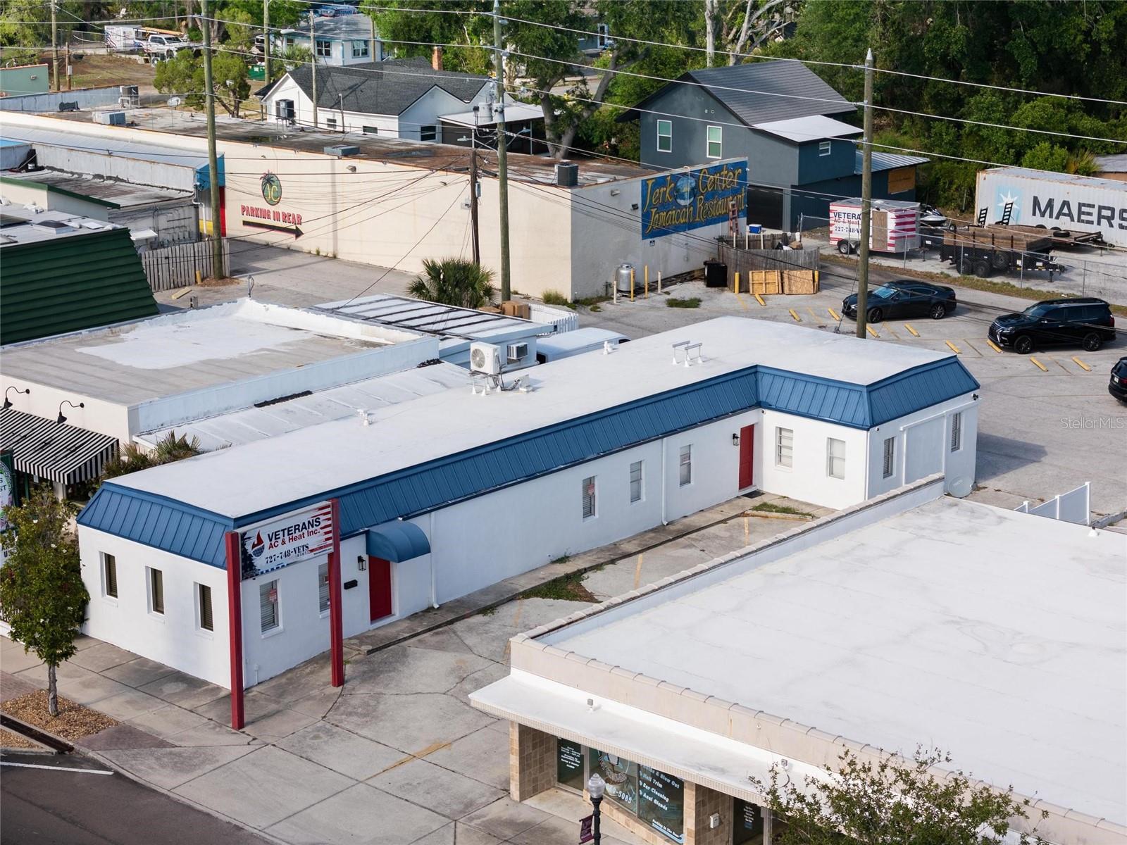 Image 4 of 33 For 419 Pinellas Avenue