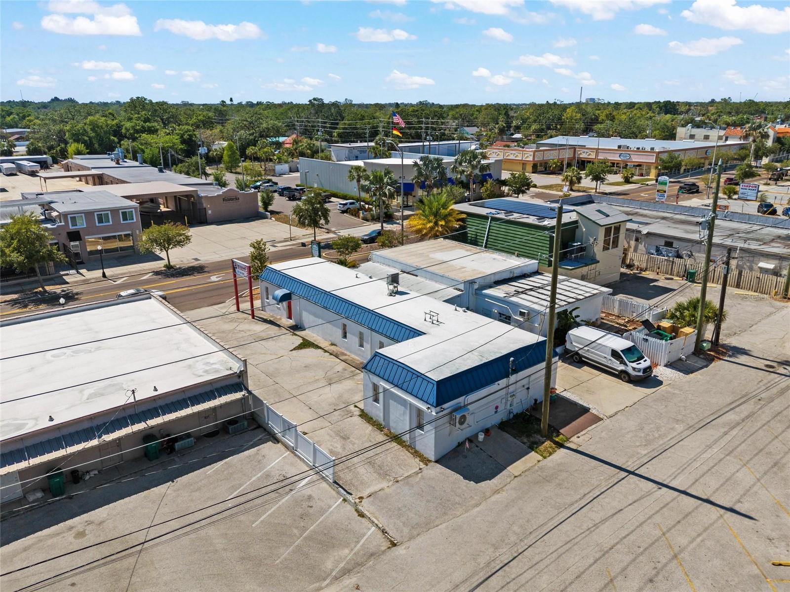 Image 9 of 33 For 419 Pinellas Avenue