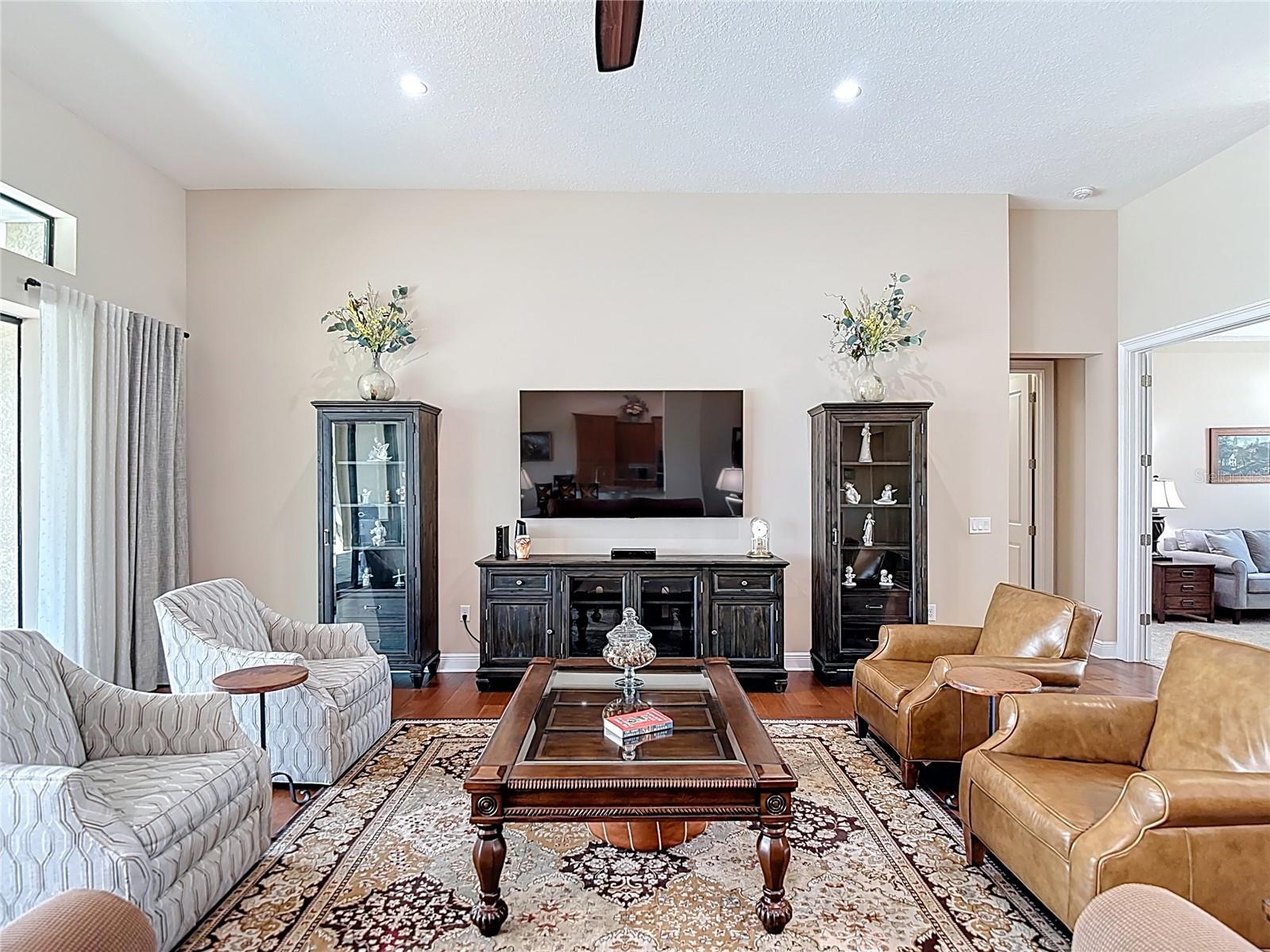 Image 21 of 84 For 9125 Palm Beach Drive