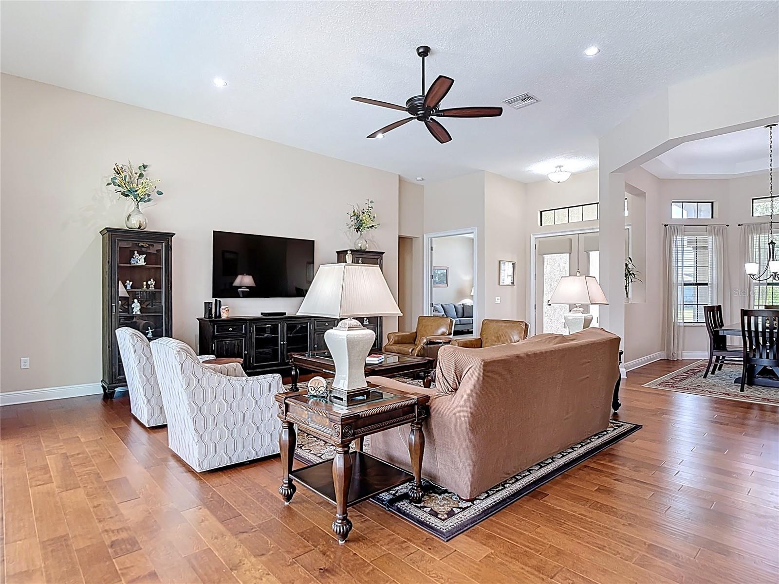 Image 25 of 84 For 9125 Palm Beach Drive