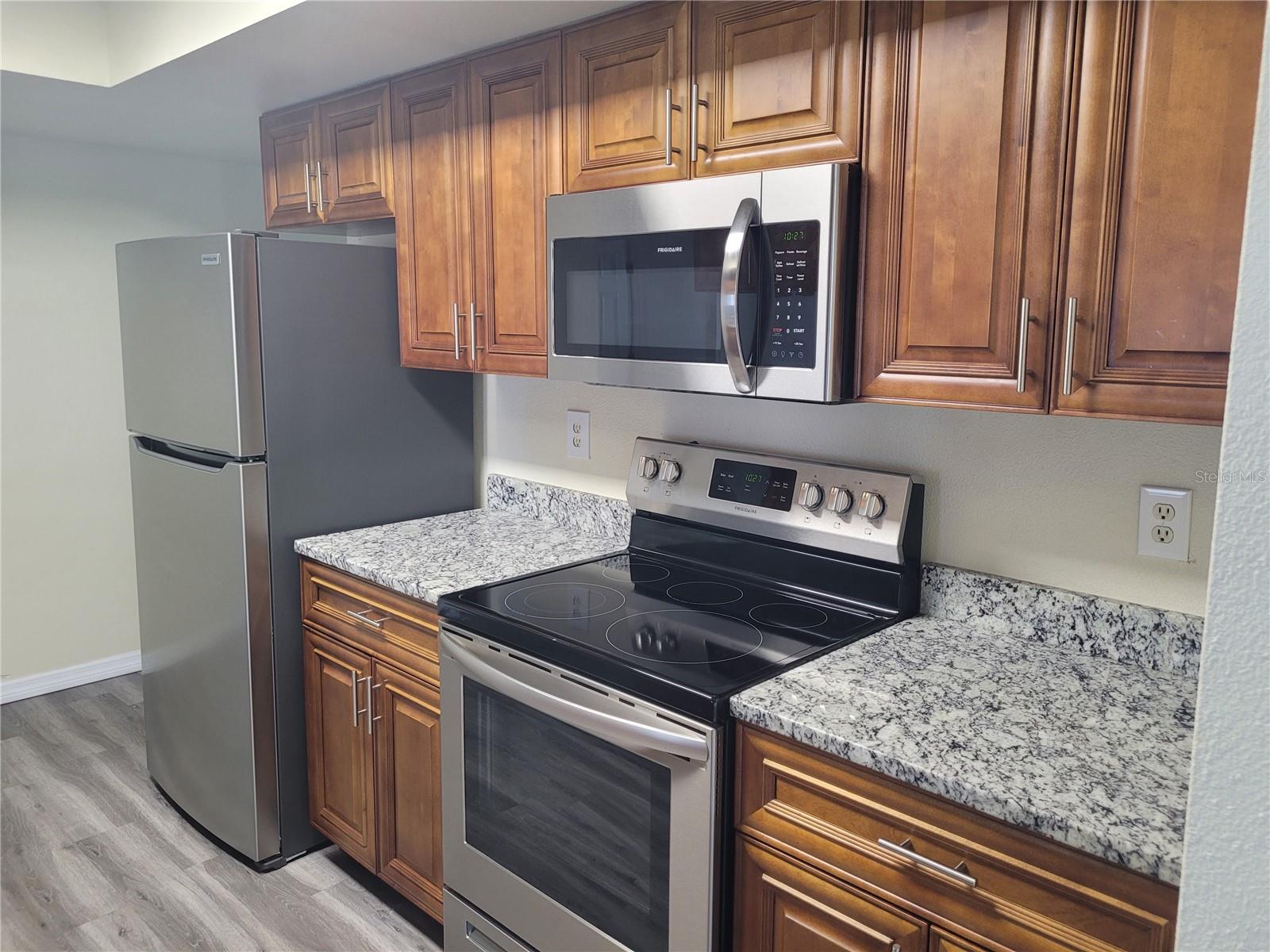 Image 5 of 15 For 2665 Wildwood Lane