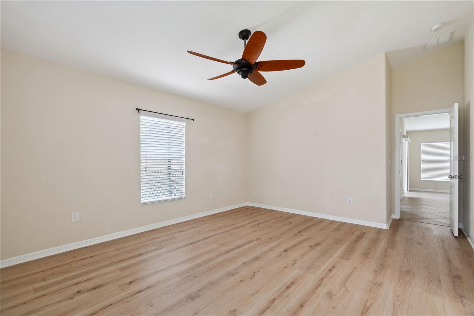 Image 7 of 28 For 18710 Dobson Drive