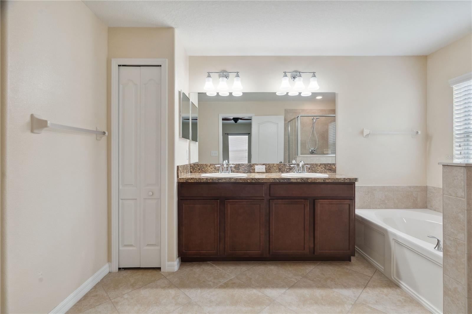 Image 9 of 28 For 18710 Dobson Drive