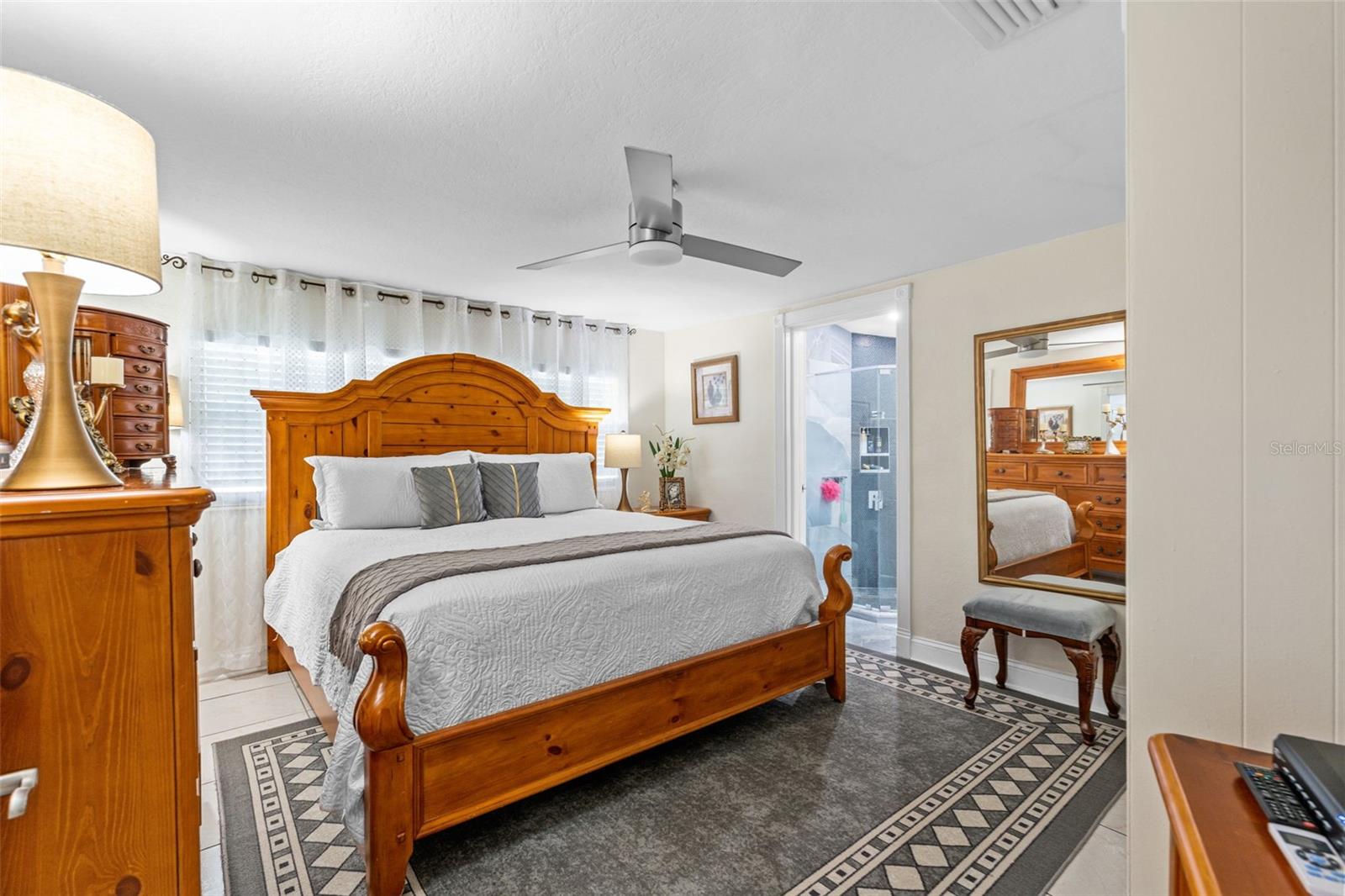 Image 14 of 66 For 713 715 Fribley Street