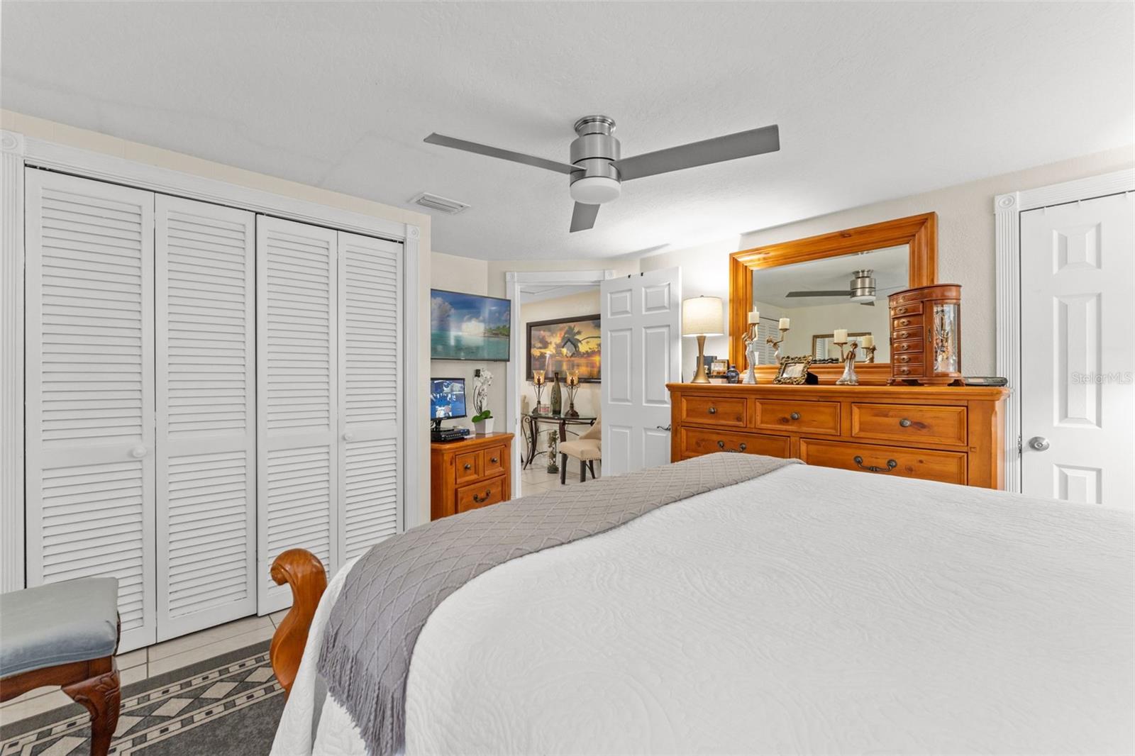 Image 15 of 66 For 713 715 Fribley Street