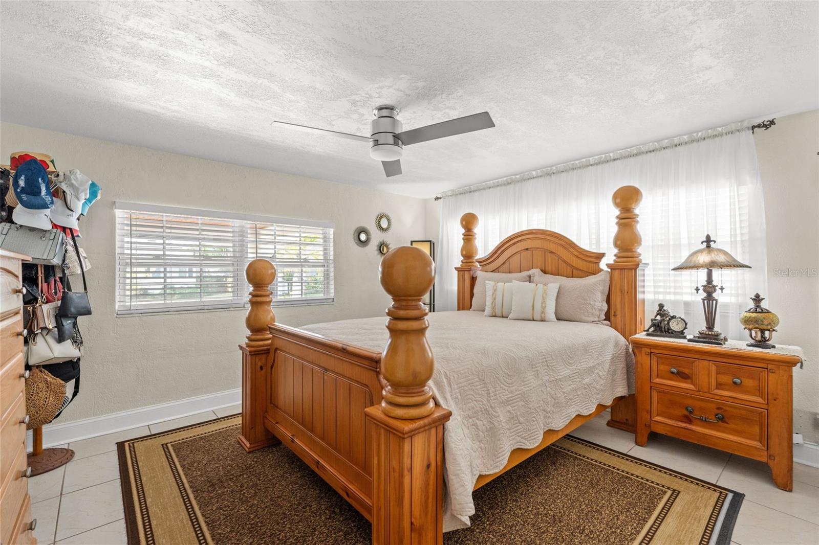Image 16 of 66 For 713 715 Fribley Street