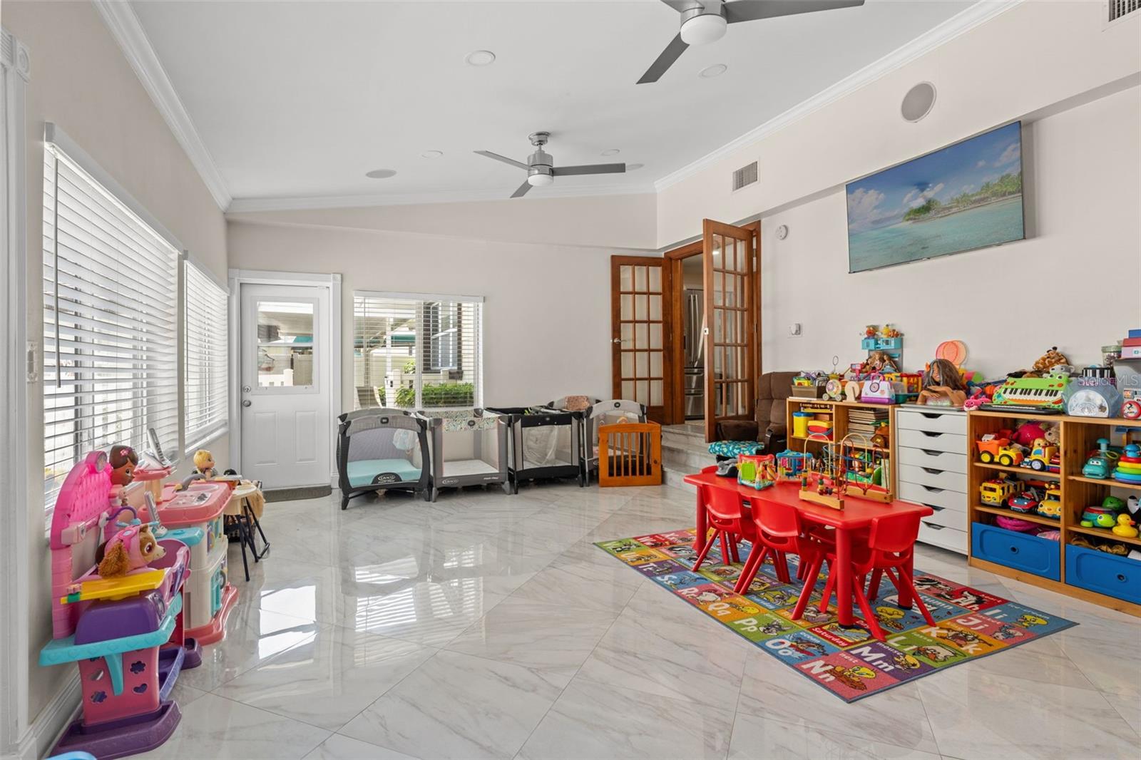 Image 22 of 66 For 713 715 Fribley Street