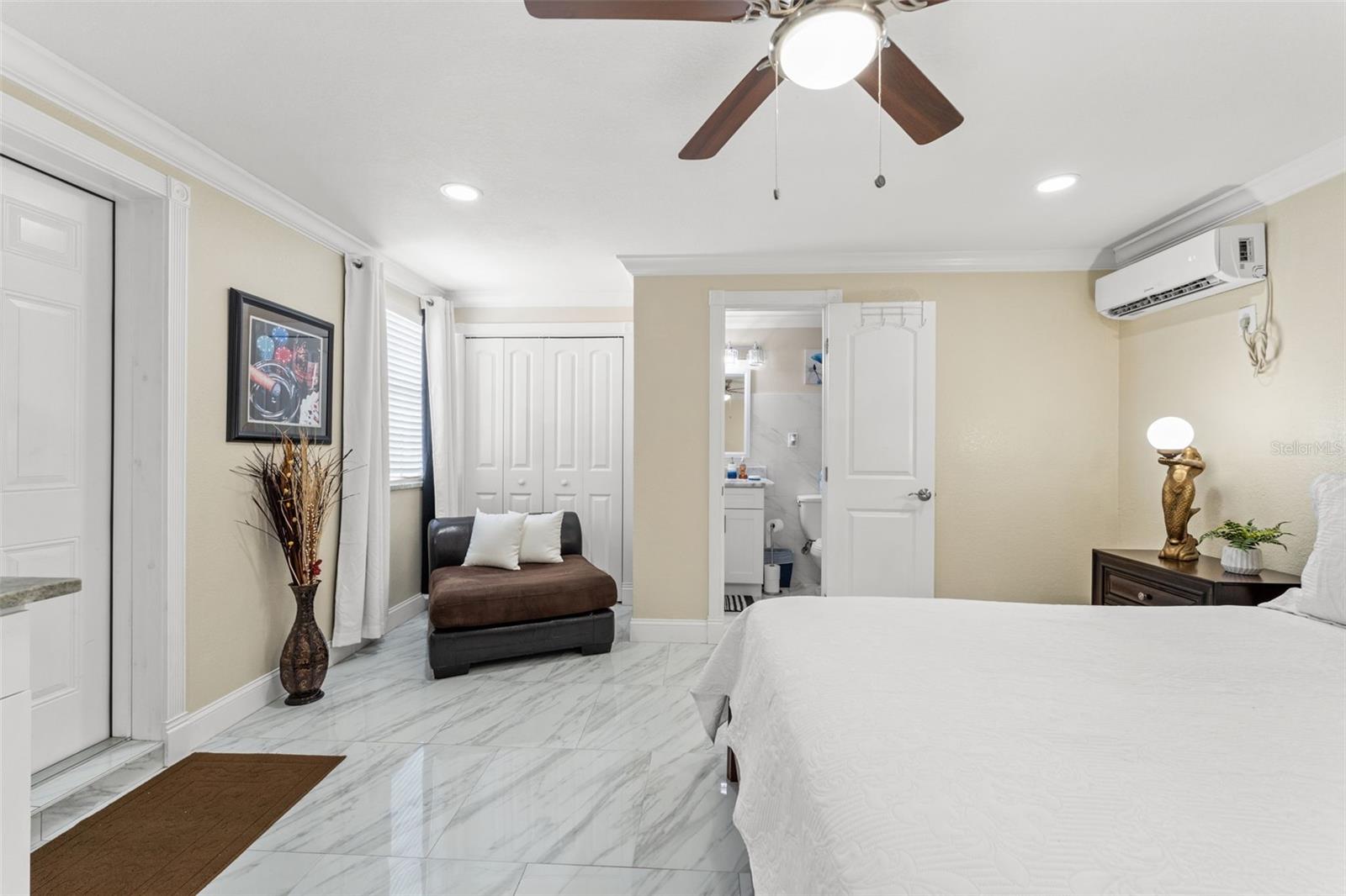 Image 33 of 66 For 713 715 Fribley Street