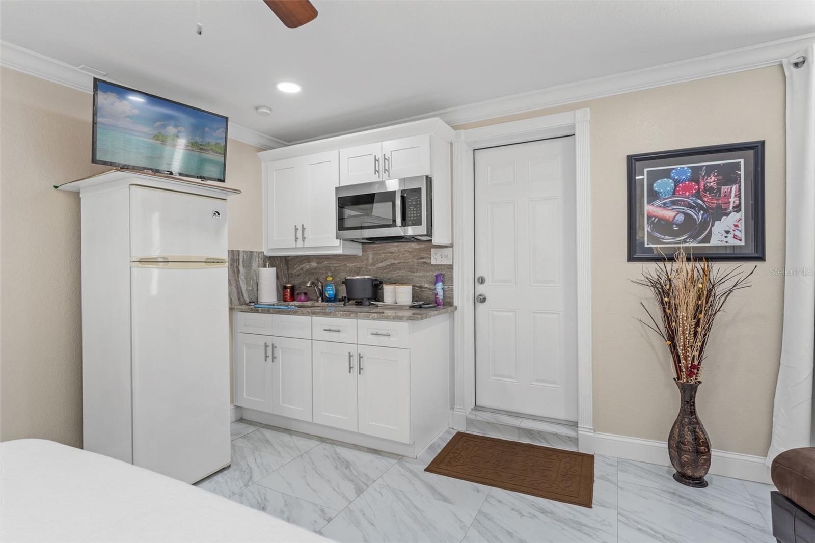 Image 34 of 66 For 713 715 Fribley Street