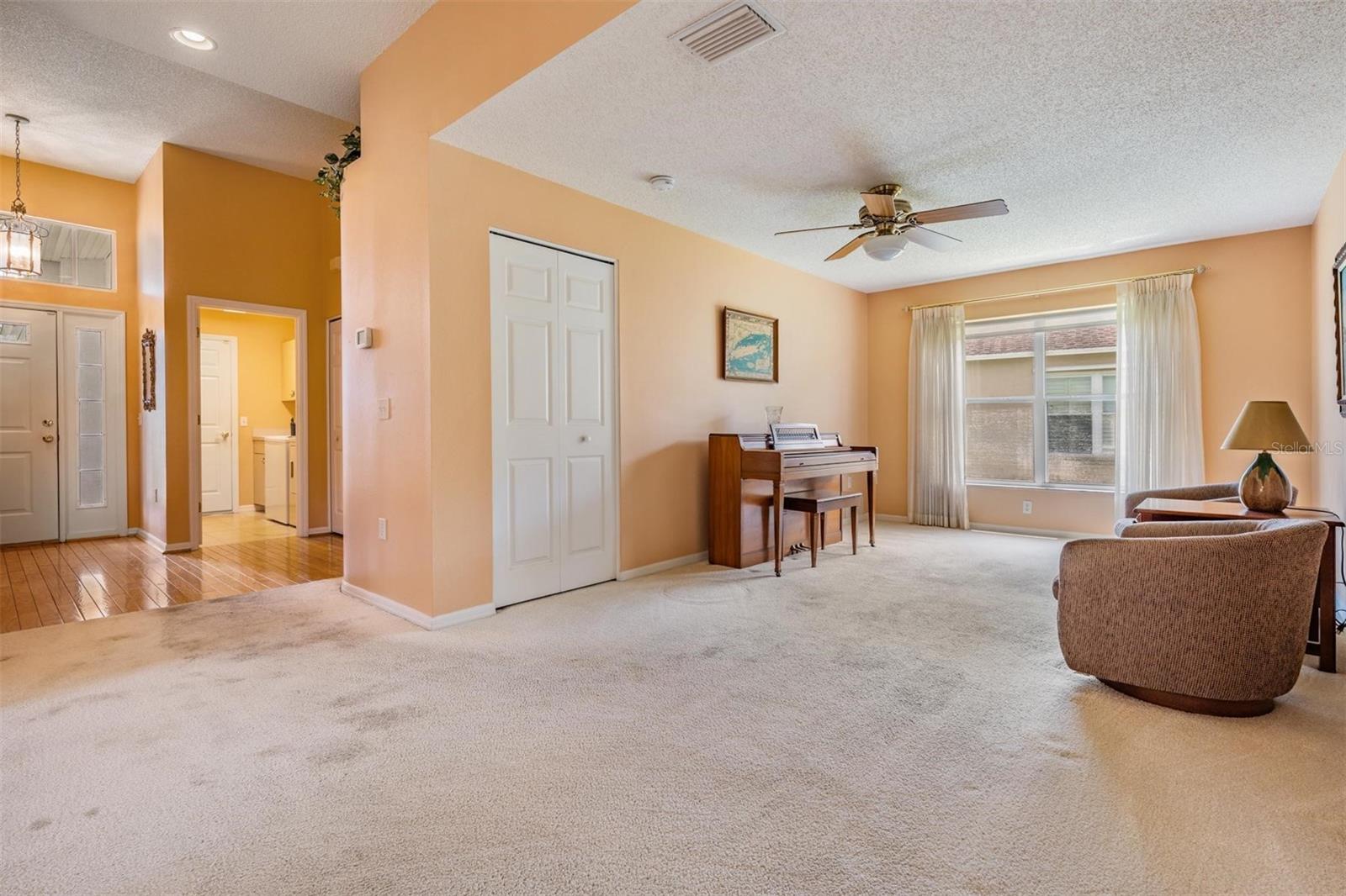 Image 11 of 49 For 1053 Winding Willow Drive
