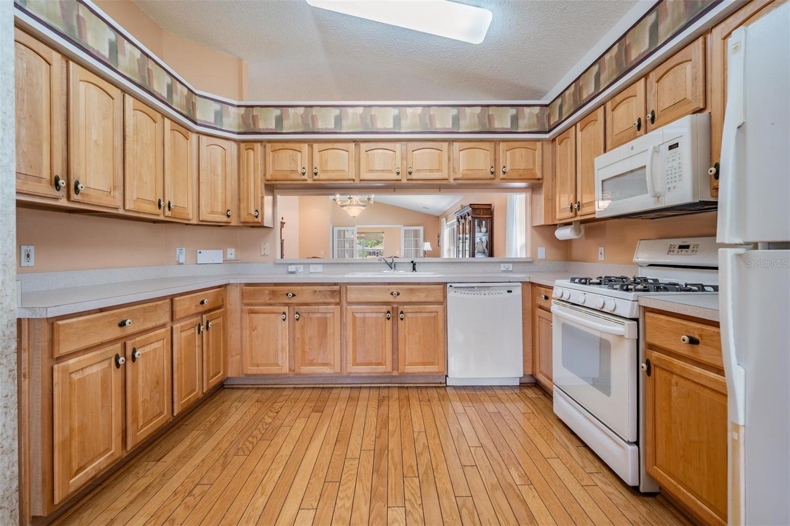 Image 5 of 49 For 1053 Winding Willow Drive