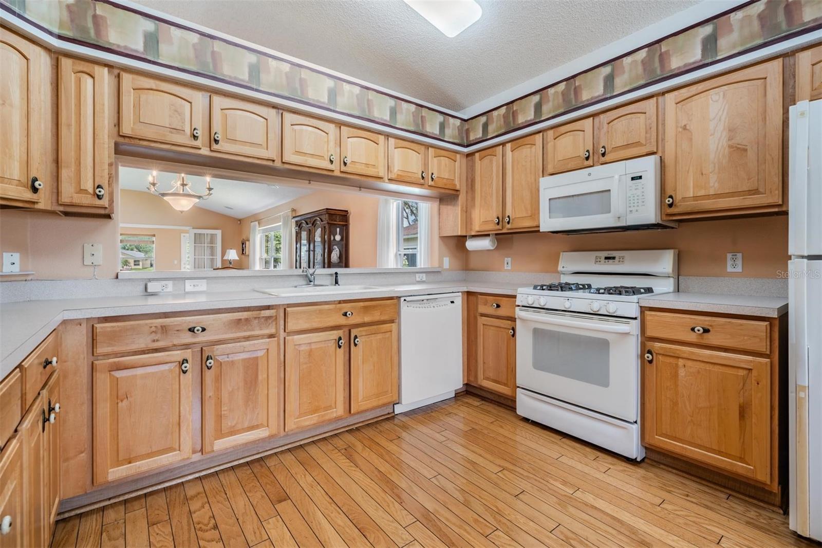 Image 6 of 49 For 1053 Winding Willow Drive
