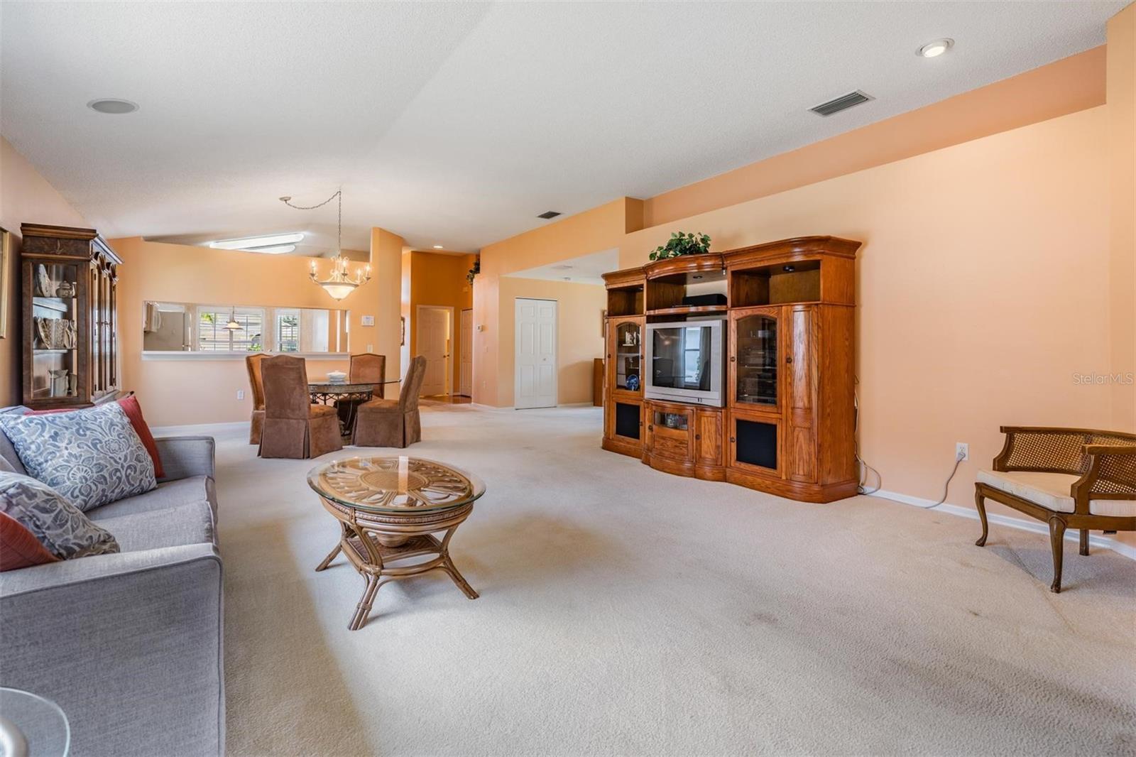 Image 7 of 49 For 1053 Winding Willow Drive