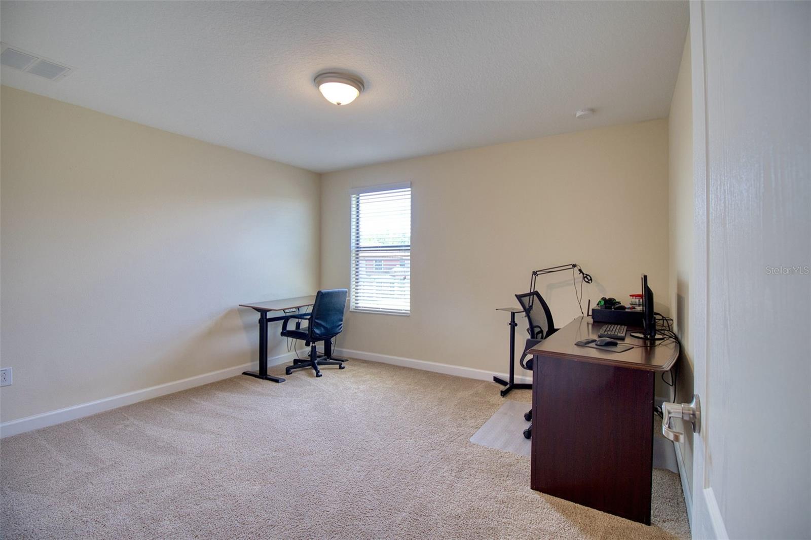 Image 30 of 95 For 19082 Umberland Place