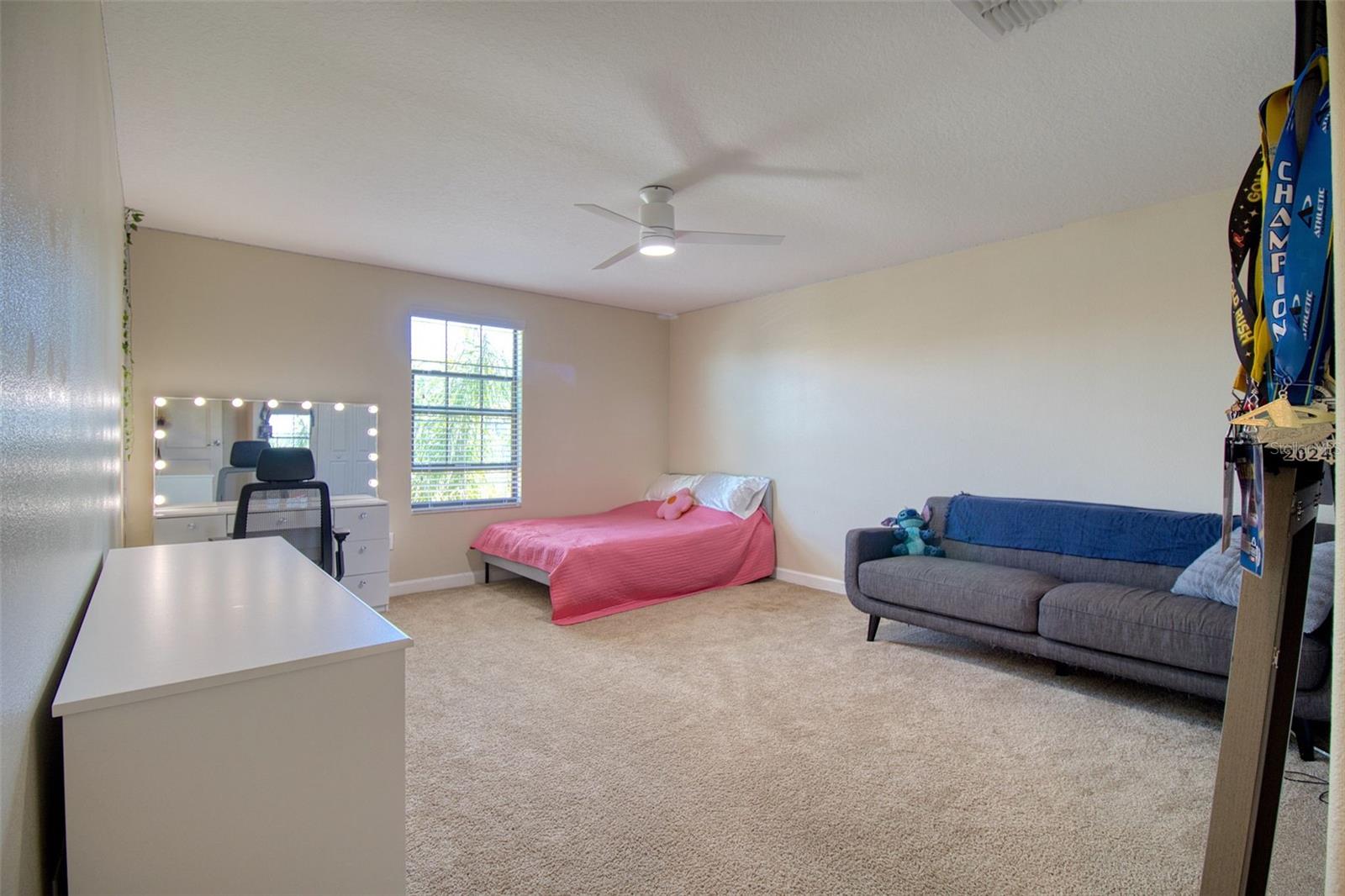 Image 32 of 95 For 19082 Umberland Place
