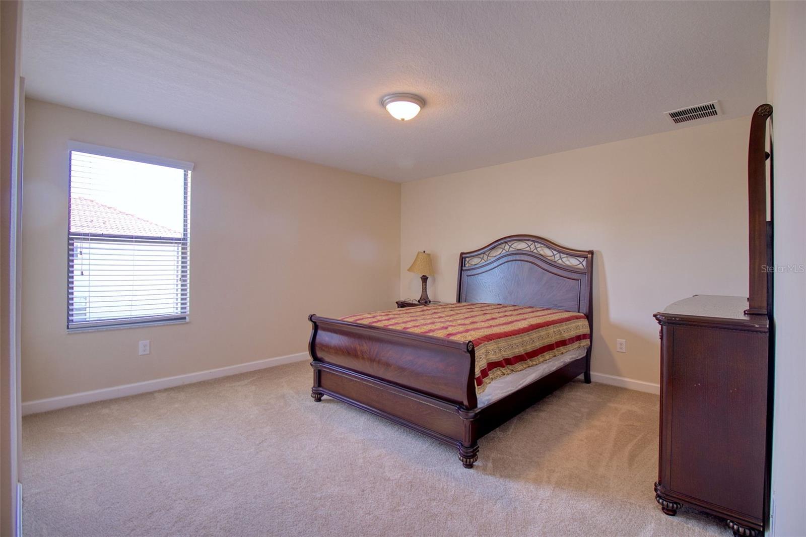 Image 35 of 95 For 19082 Umberland Place