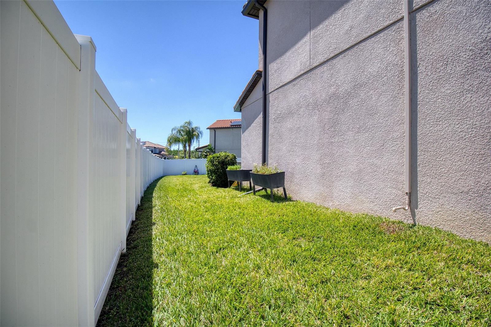 Image 45 of 95 For 19082 Umberland Place