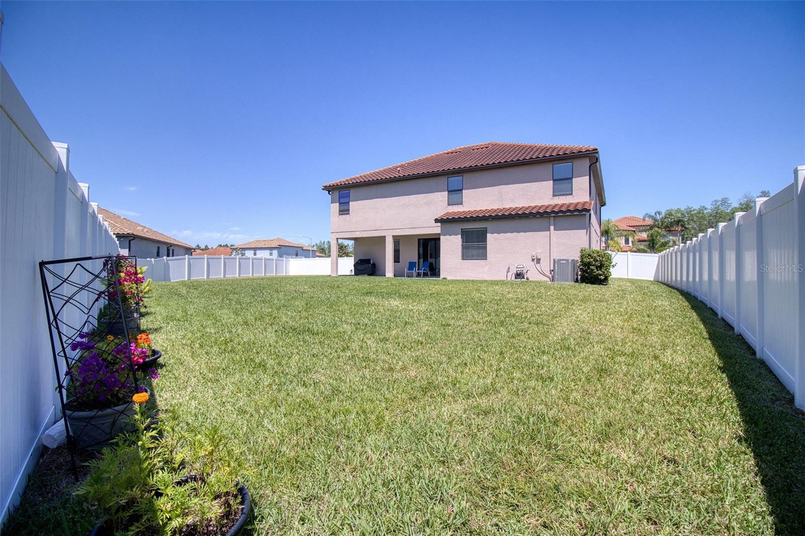 Image 47 of 95 For 19082 Umberland Place