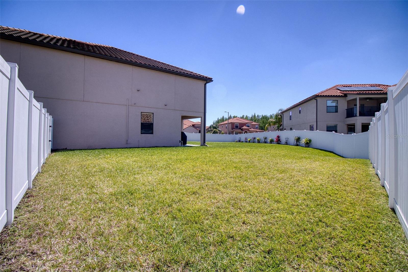 Image 50 of 95 For 19082 Umberland Place