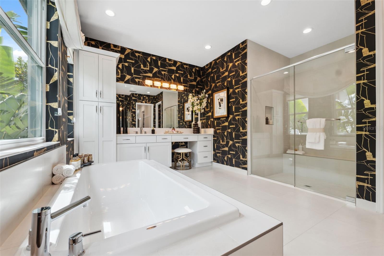 Image 17 of 41 For 3915 Corsica Place