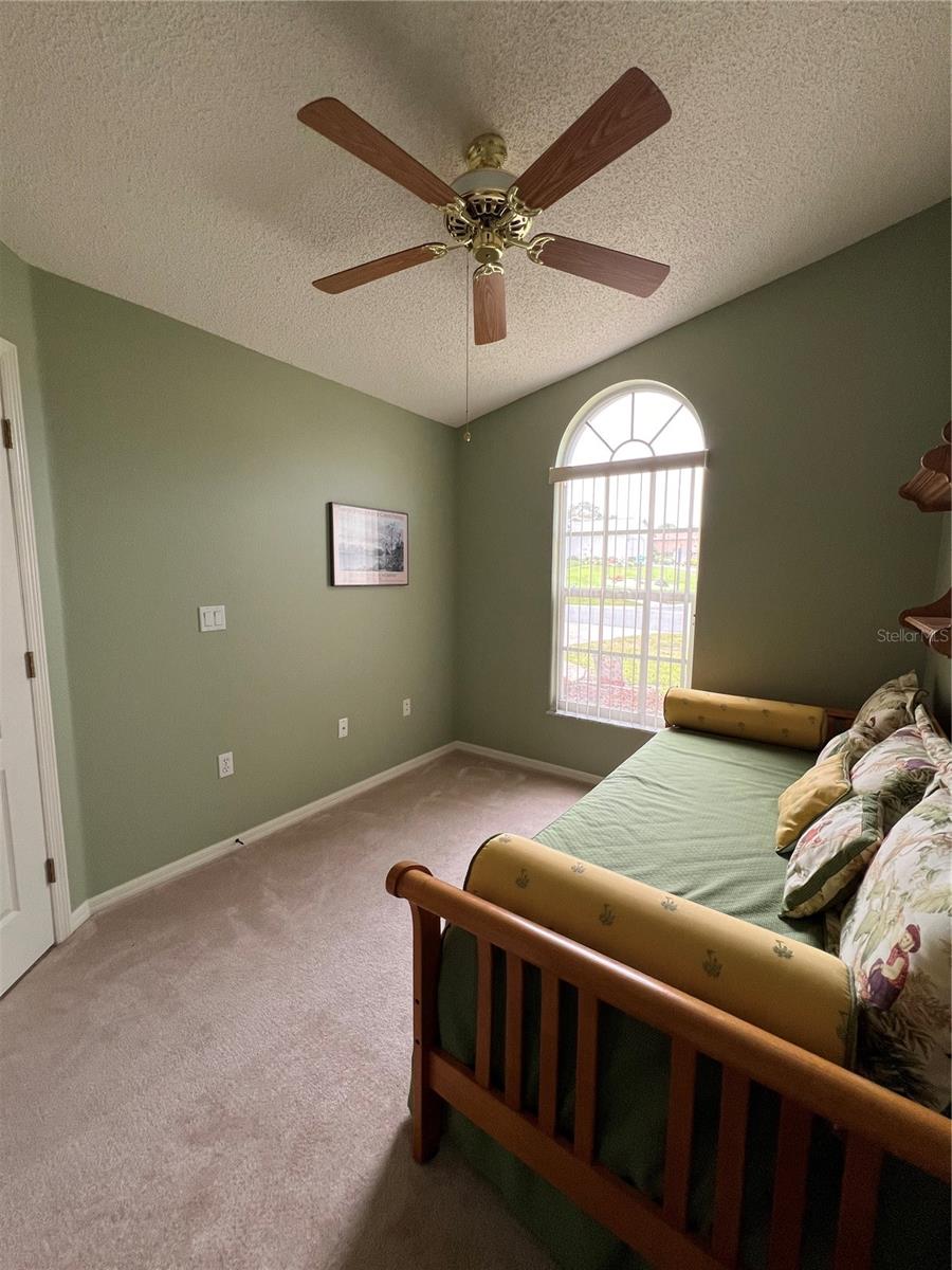 Image 5 of 40 For 1032 Walnut Hill Court