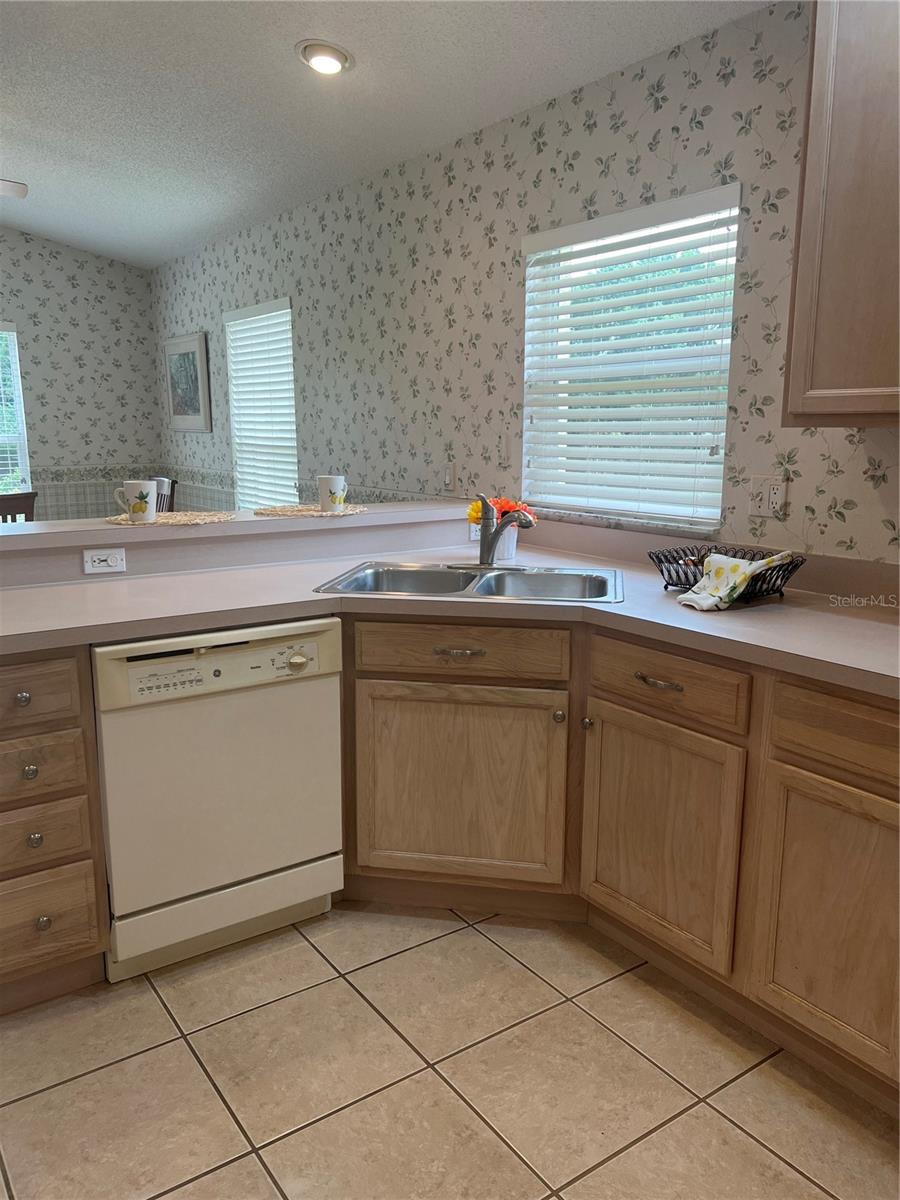 Image 7 of 40 For 1032 Walnut Hill Court