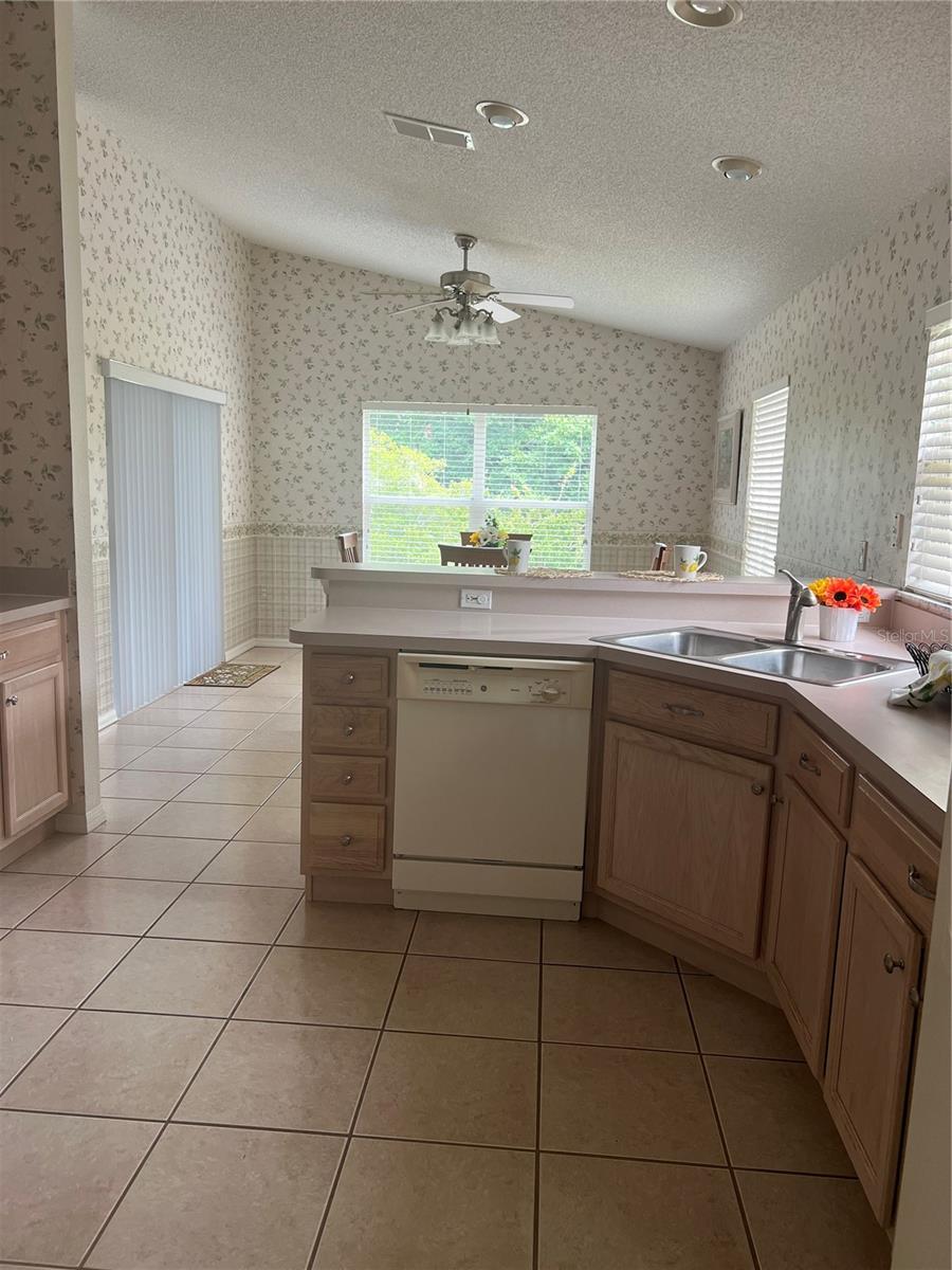 Image 8 of 40 For 1032 Walnut Hill Court