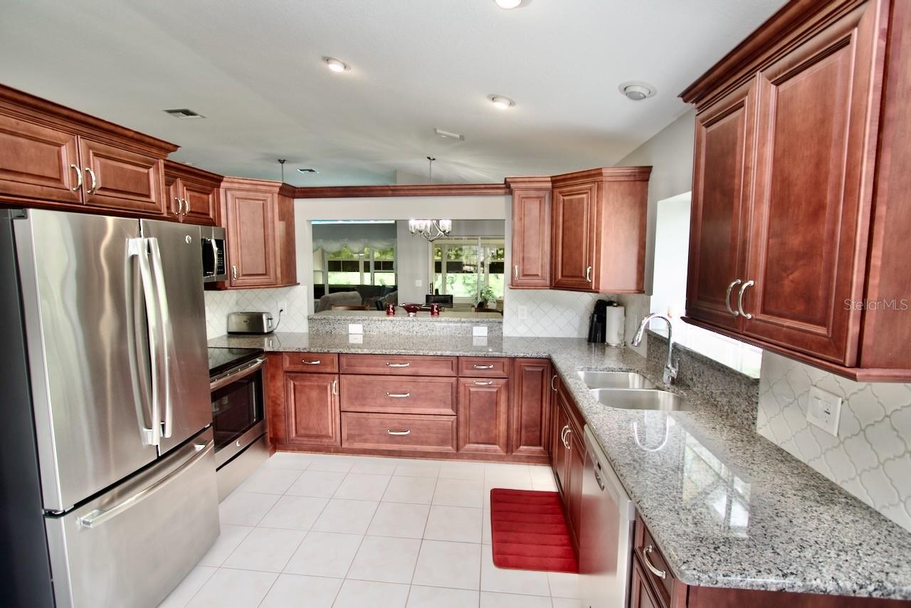 Image 10 of 33 For 1723 Cortleigh Drive