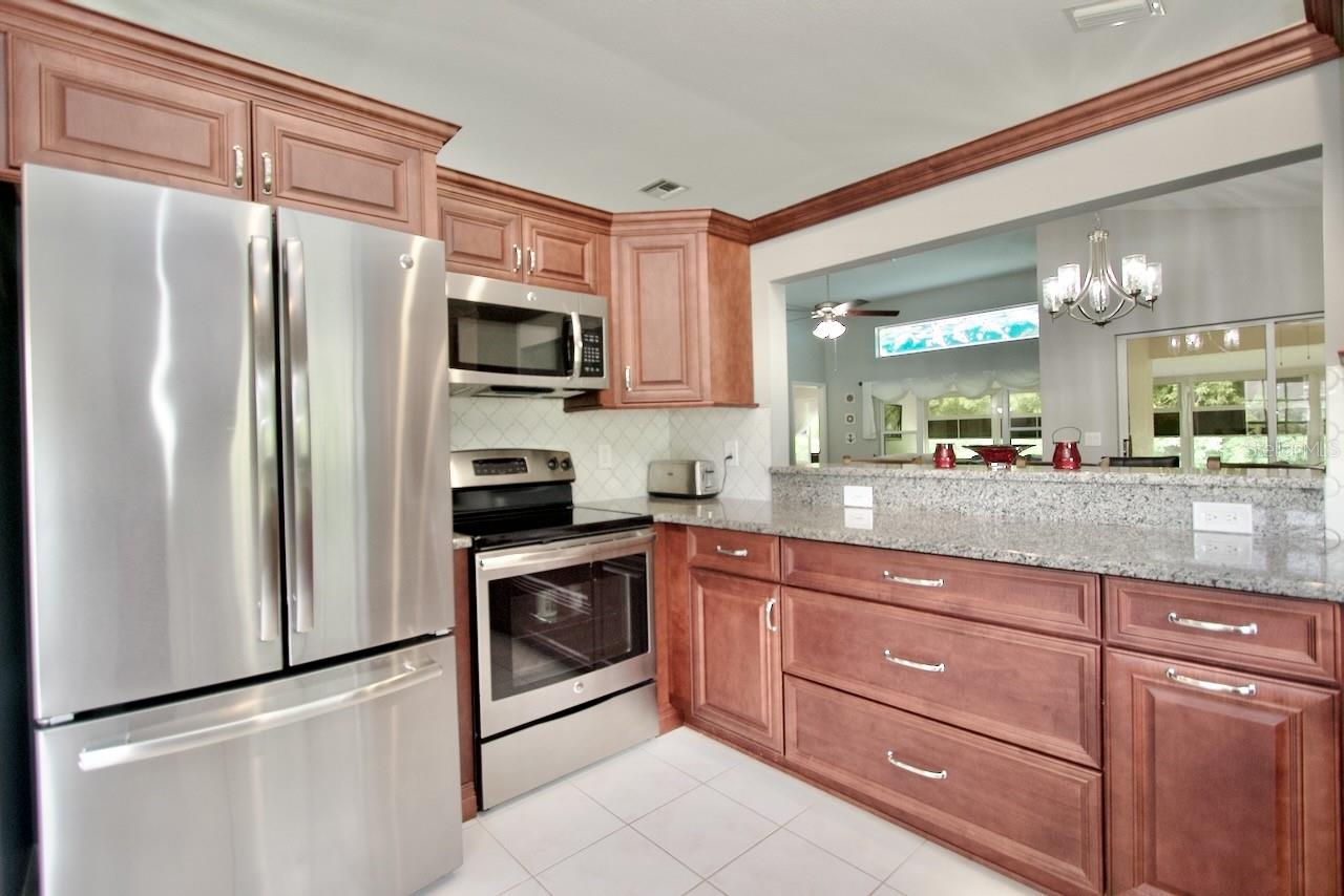 Image 11 of 33 For 1723 Cortleigh Drive