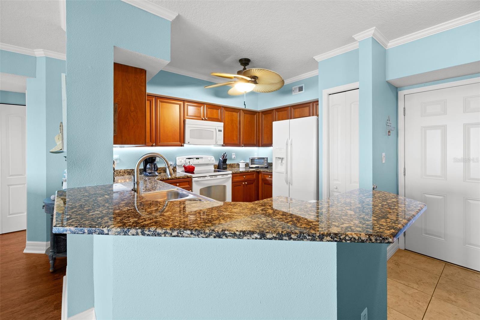Image 17 of 27 For 4516 Seagull Drive 406