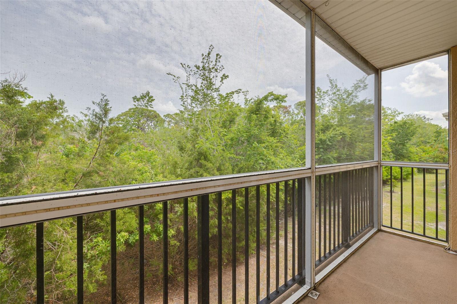 Image 13 of 68 For 5041 Royal Palms Way 203