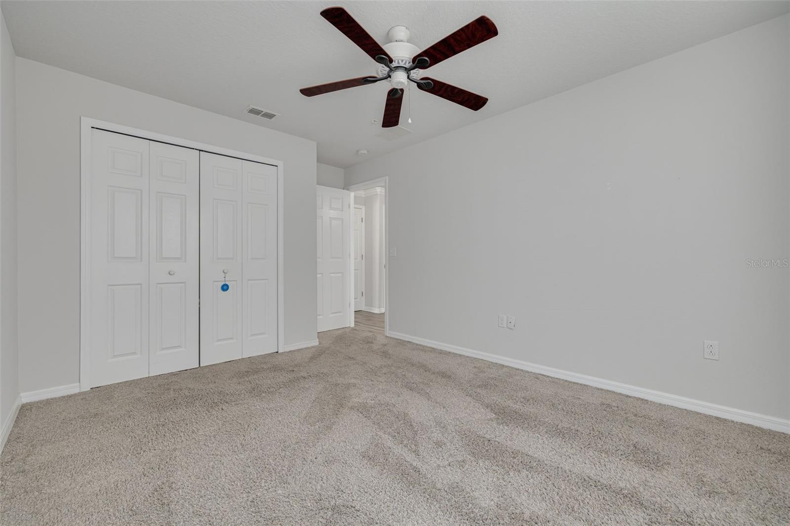 Image 23 of 68 For 5041 Royal Palms Way 203