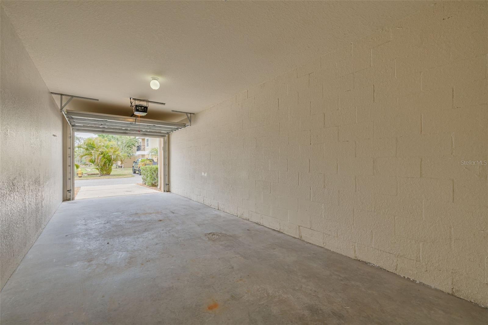Image 30 of 68 For 5041 Royal Palms Way 203