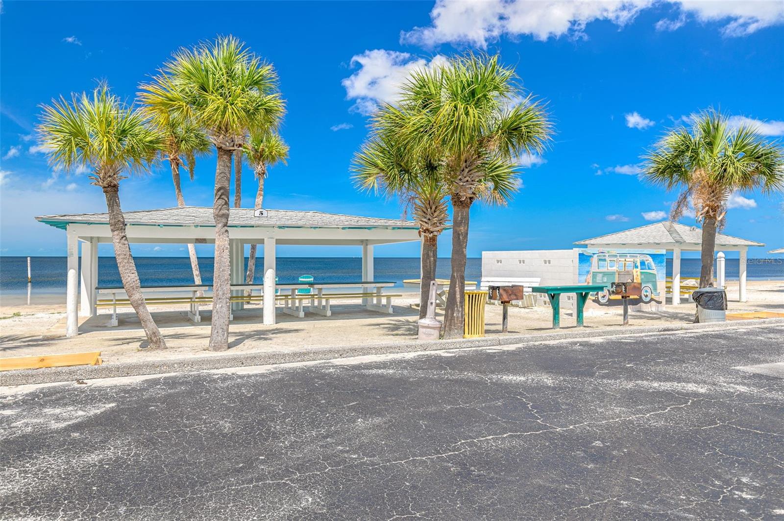 Image 49 of 68 For 5041 Royal Palms Way 203